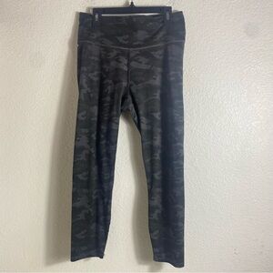 Fabletics Camouflage Print Power Hold Athletic Sport Pants Leggings Size: M
